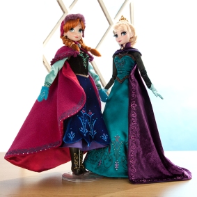 Frozen-Anna-and-Elsa-Dolls